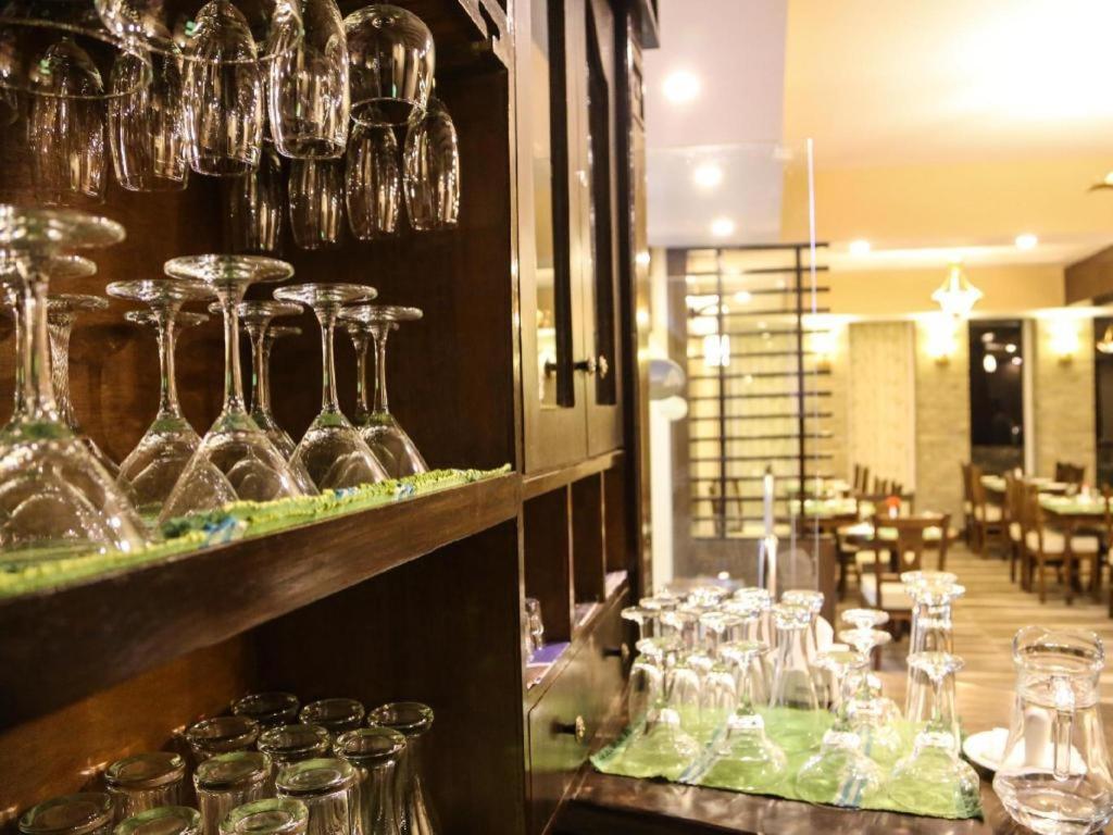 Da Yatra Courtyard Hotel & Resort Pokhara Zewnętrze zdjęcie
