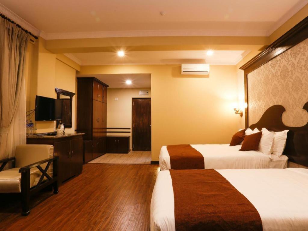 Da Yatra Courtyard Hotel & Resort Pokhara Zewnętrze zdjęcie