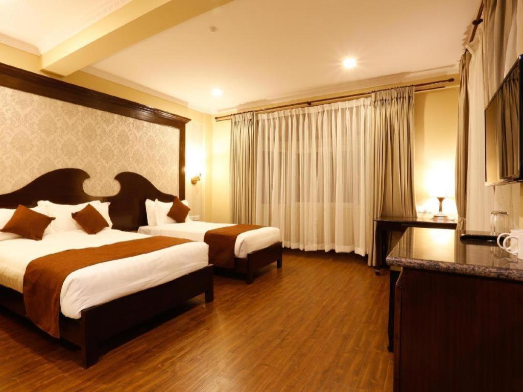 Da Yatra Courtyard Hotel & Resort Pokhara Zewnętrze zdjęcie