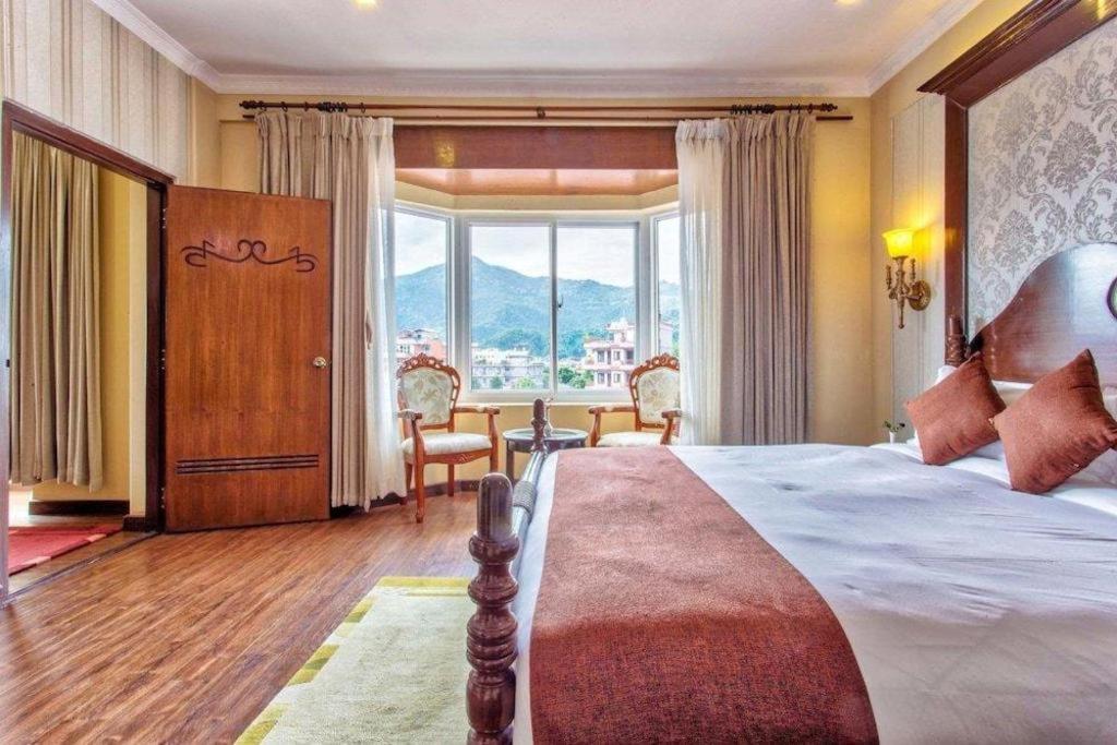 Da Yatra Courtyard Hotel & Resort Pokhara Zewnętrze zdjęcie