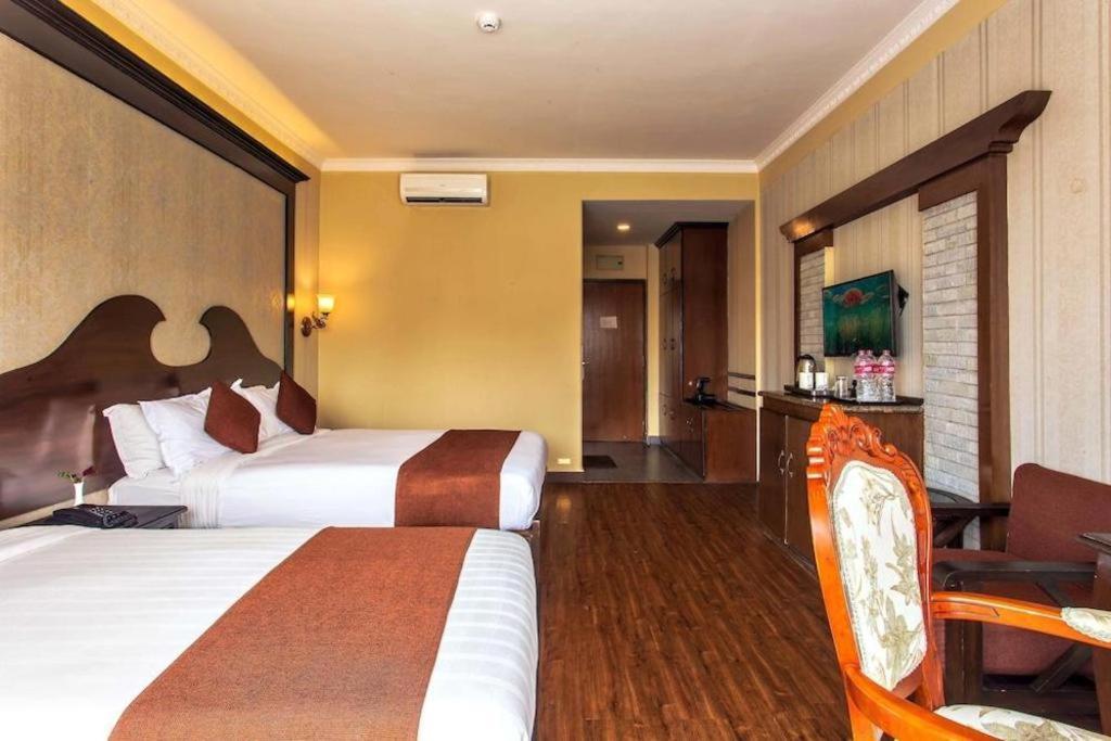 Da Yatra Courtyard Hotel & Resort Pokhara Zewnętrze zdjęcie