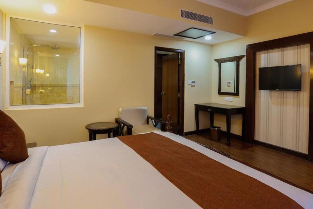 Da Yatra Courtyard Hotel & Resort Pokhara Zewnętrze zdjęcie