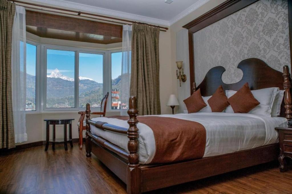 Da Yatra Courtyard Hotel & Resort Pokhara Zewnętrze zdjęcie