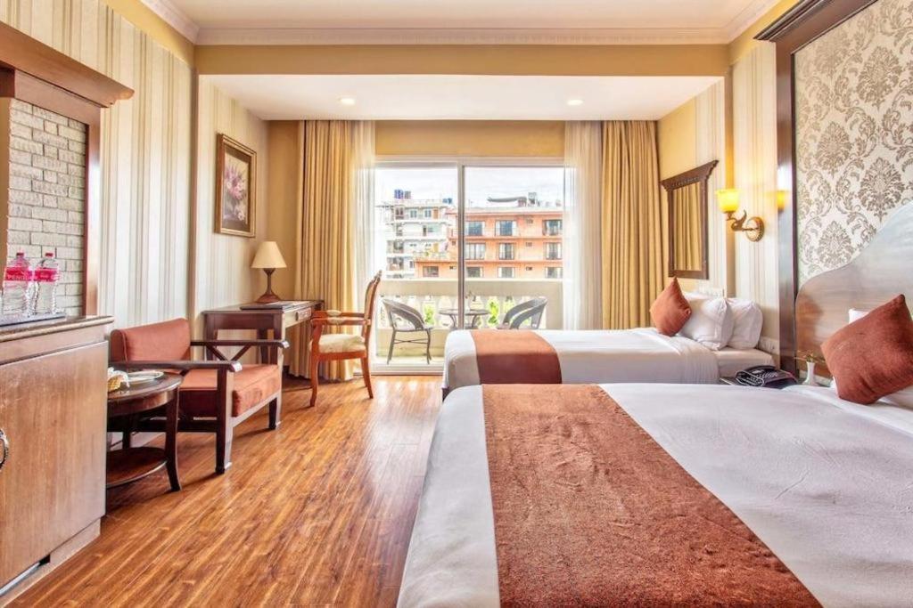 Da Yatra Courtyard Hotel & Resort Pokhara Zewnętrze zdjęcie